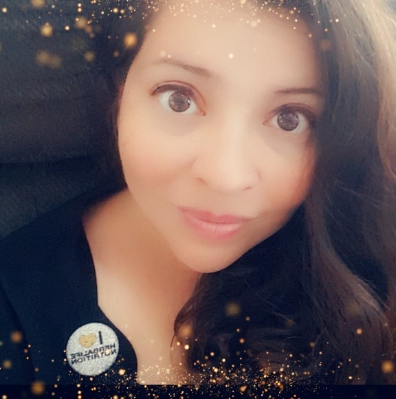 Meet your Posher, Adrianna - Picture 1 of 1